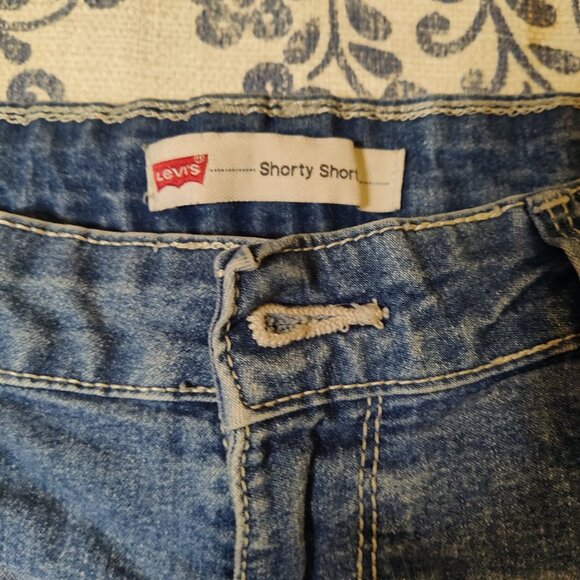 Levi’s Shorty Short cutoff jean shorts Size 11 - Picture 6 of 7